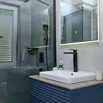 Leonida شقة *