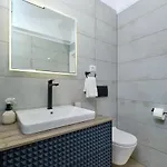 Leonida شقة مالي لوشينغْ