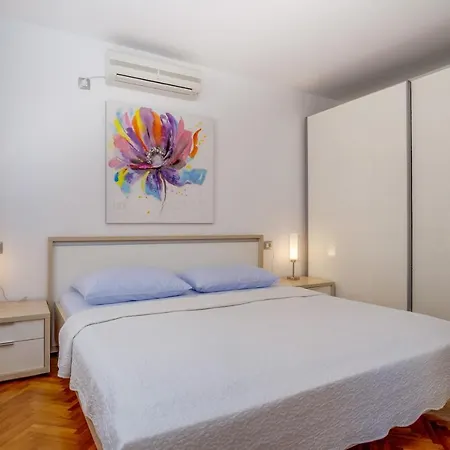 Appartement Leonida *