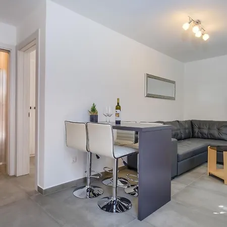 Leonida Apartman