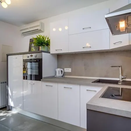 Leonida Apartman Mali Lošinj