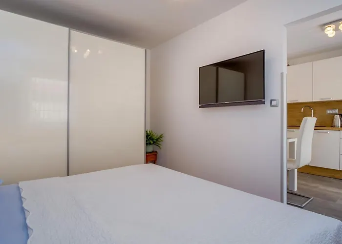 Leonida * Mali Lošinj