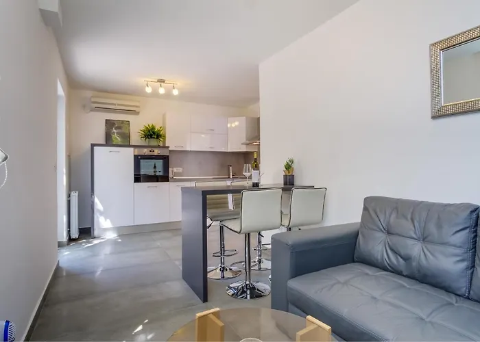 Leonida * Mali Lošinj