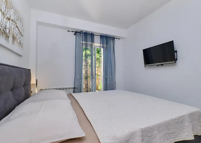 Leonida * Mali Lošinj